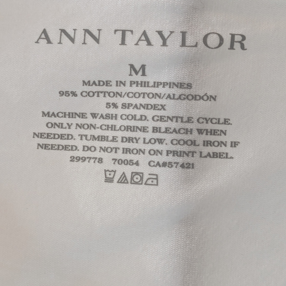 NWT Ann Taylor White Long Sleeve Top - Picture 2 of 4